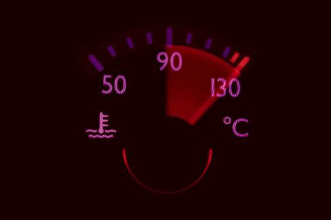 ما هي أسباب ارتفاع درجة حرارة محرك السيارة؟
