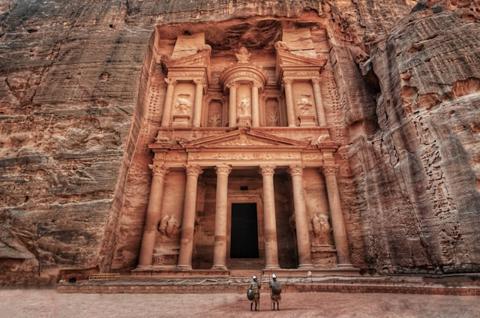 ما هو أفضل وقت لزيارة البتراء في الأردن؟