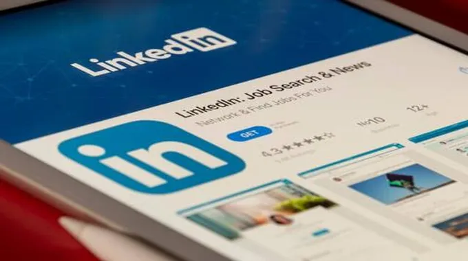 ما هو موقع لنكد ان (Linkedin)؟ كيف يعمل وما هي